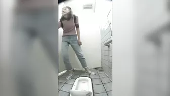 15385506 Looking into the Japanese style toilet of beautiful women from the front