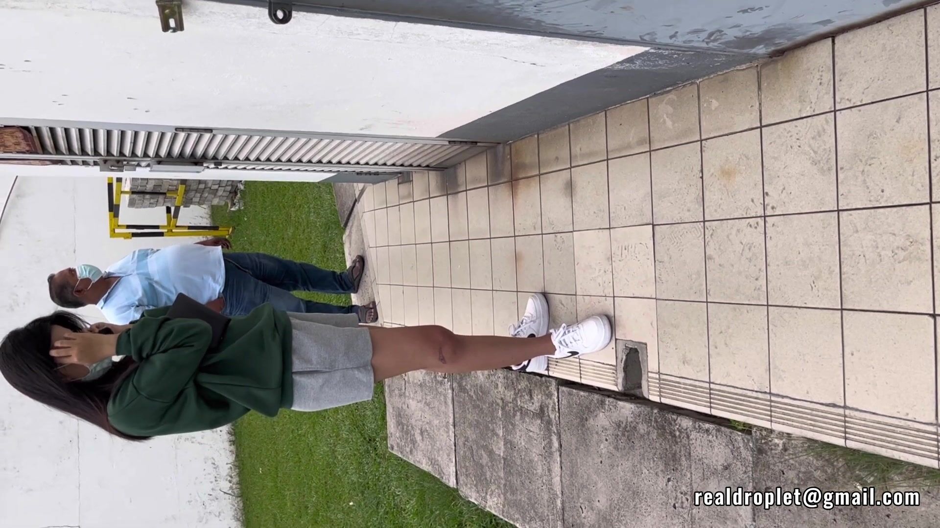 D0064 - Chinese Girl Pleading For Toilet