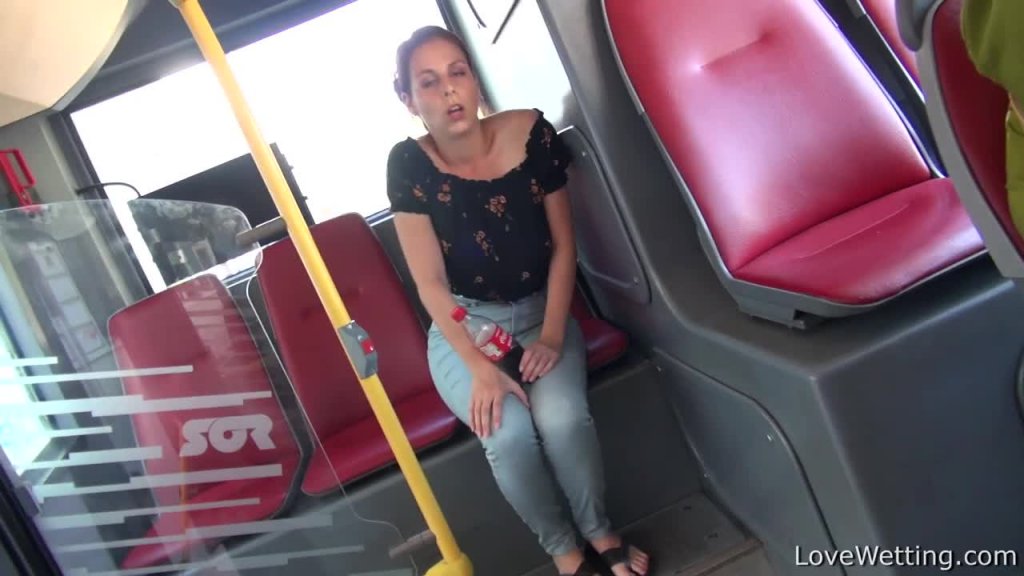 Antonia Sainz - Bus ride