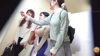 EE-684 06 Hidden shooting: women waiting for a long time at the toilet door before peeing