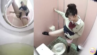 SL-131 01 Mischievous peeing voyeur - school girl’s toilet overflowed with piss!